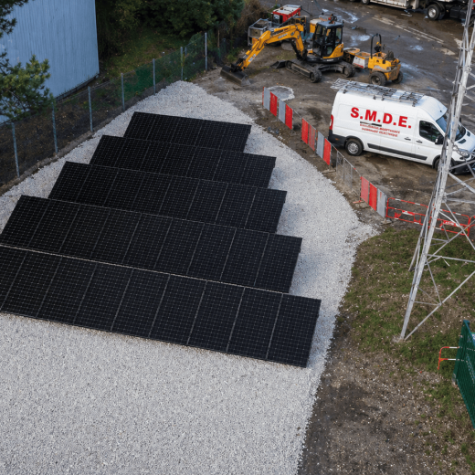 Installation de panneaux solaires dans le Var : l’intégrateur électrique B2B pour vos programmes neufs