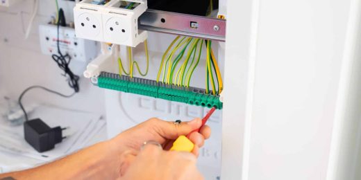 Électricien courant faible dans le Var : l&#8217;intégrateur CFO+CFA pour vos bâtiments neufs